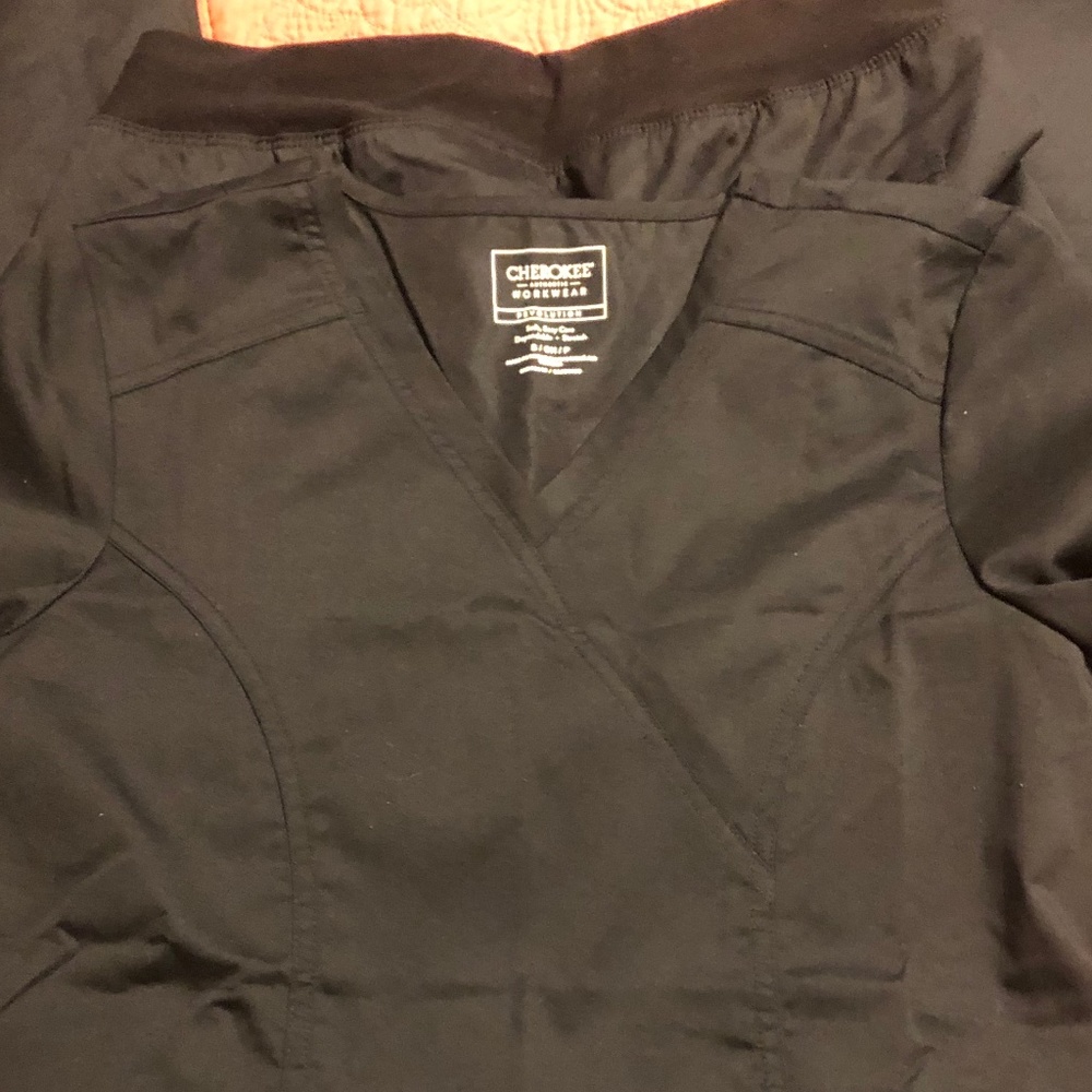Cherokee Work wear Scrub set..